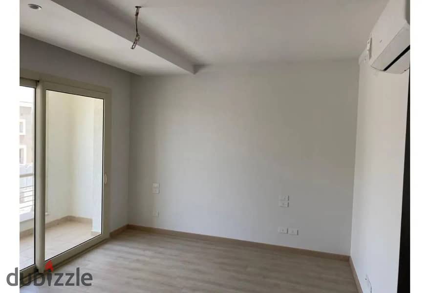 Apartment 155 m for sale ((Resale)) in Fifth Square Ready to move 3