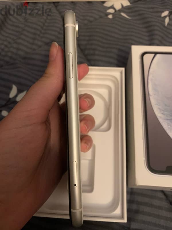 IPhone XR with box 2