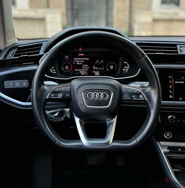 Audi Q3 2021 4