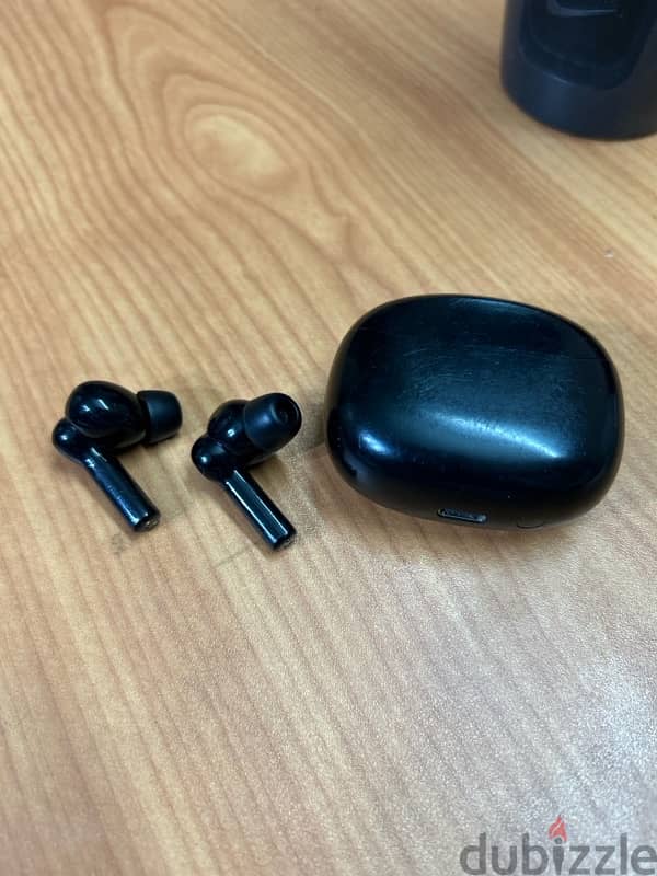 Soundcore R100 wireless earbuds 3