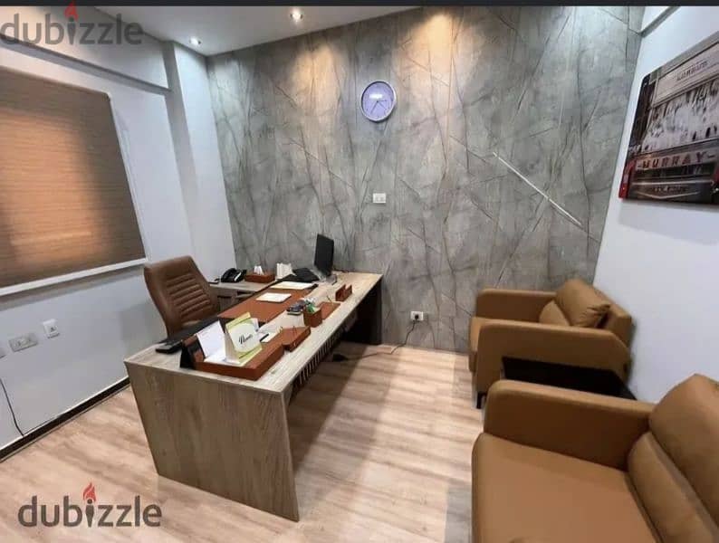 مكتب اداري للايجار 230م علي شارع واتر واي في التجمع Office For Rent 2