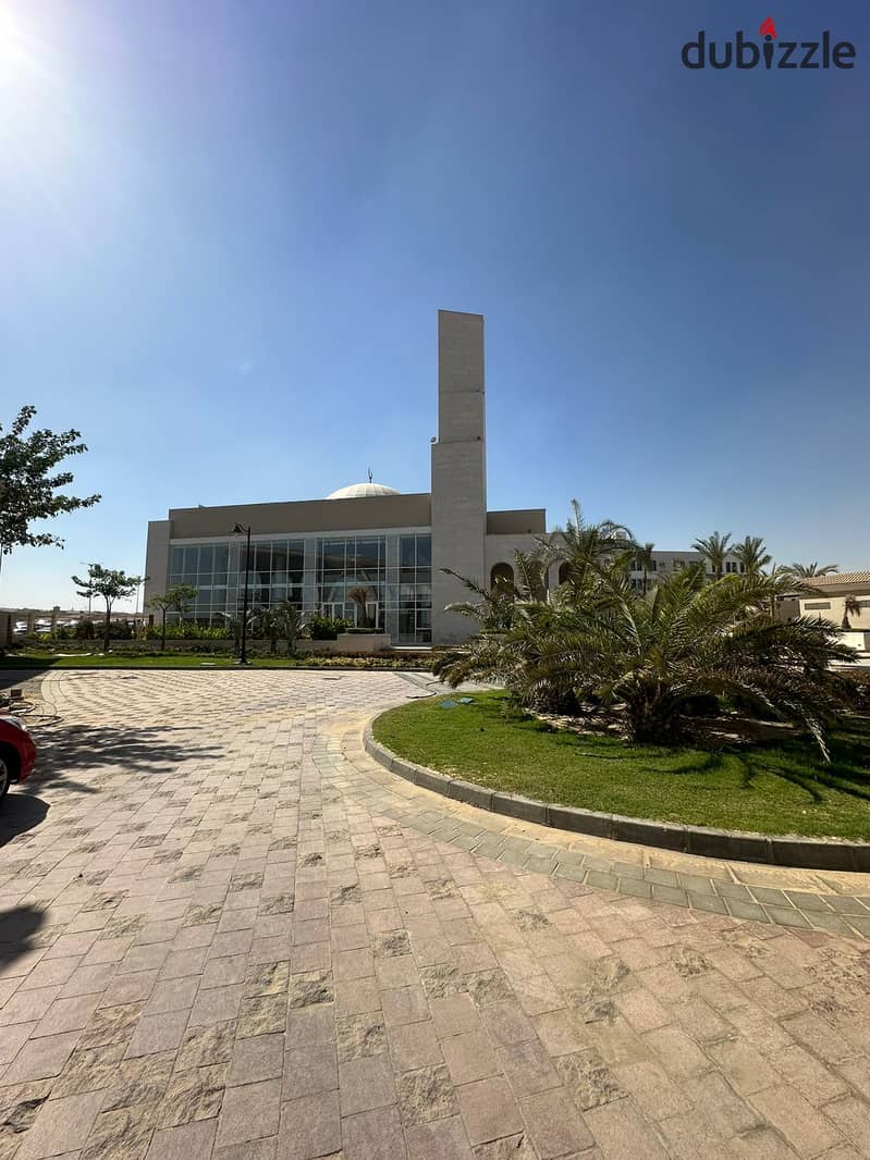 Immediate delivery apartment, finished, ultra super luxury, with air conditioners, in the heart of Sheikh Zayed, near Hyper1, in the Village West Comp 1