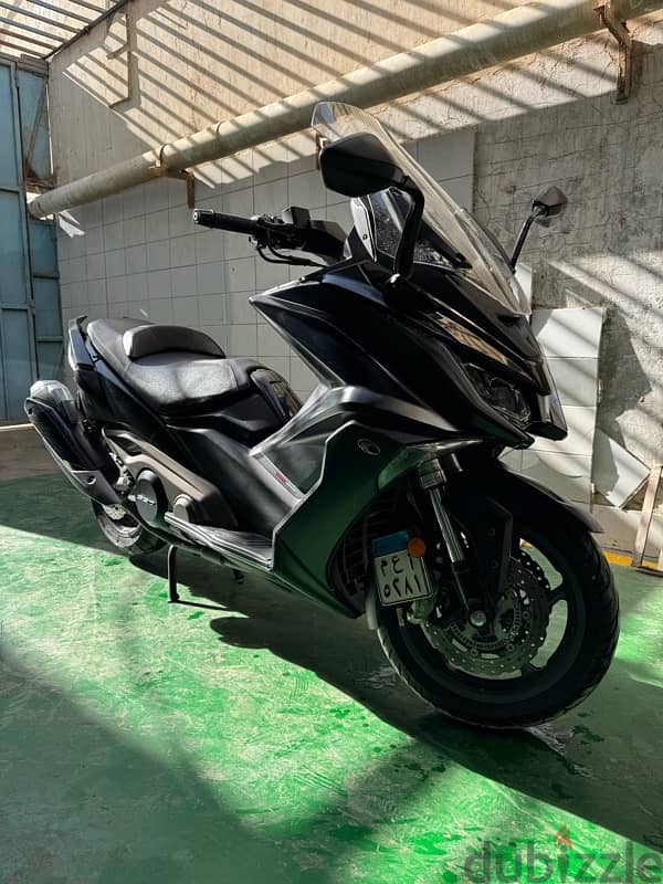 kymco ak550 1