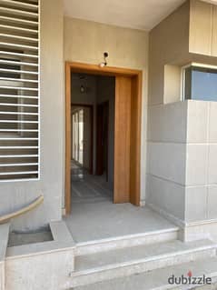 For quick sale, townhouse resale in Sheikh Zayed, in Atrio, finished, with a distinctive view, in front of Al-Ahly Club. 0