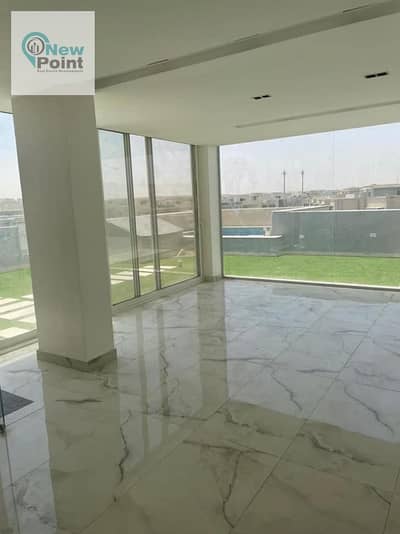 Contract with only 5% and receive immediately a 130m apartment in Galleria next to the American University AUC in the Fifth Settlement