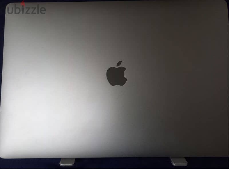 MacBook Pro 1