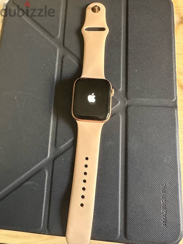 Apple Watch Series 4 - 44mm 5