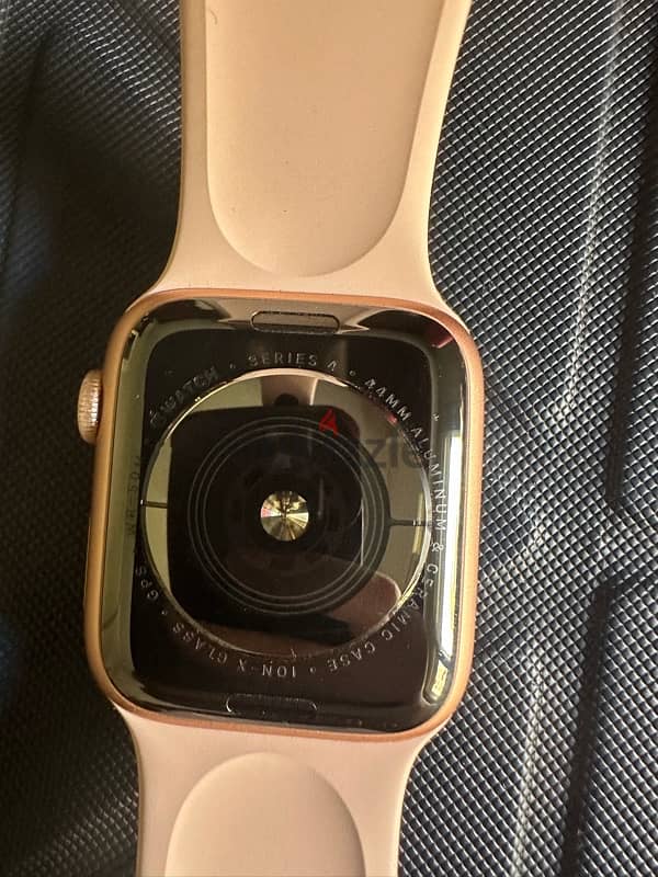 Apple Watch Series 4 - 44mm 6