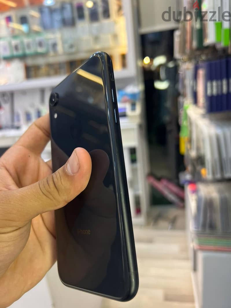 iPhone XR 1