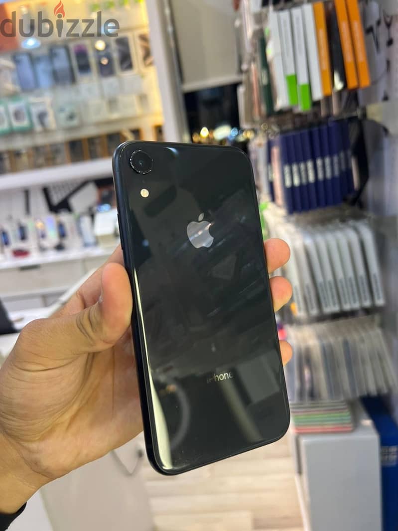 iPhone XR 3