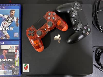 Ps4 Pro 1TB + 2 controller UAE version