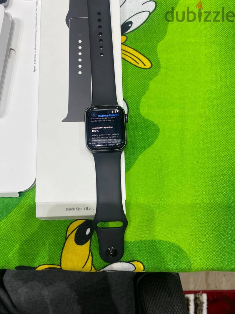 APPLE WATCH SE 40MM   ساعة آبل 4