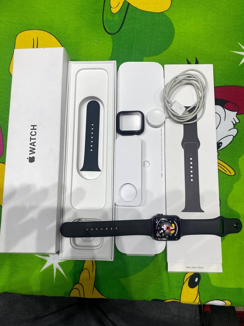 APPLE WATCH SE 40MM   ساعة آبل 6