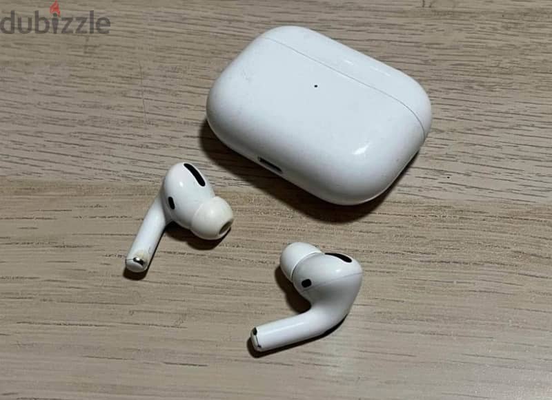 Airpods pro used like new 2