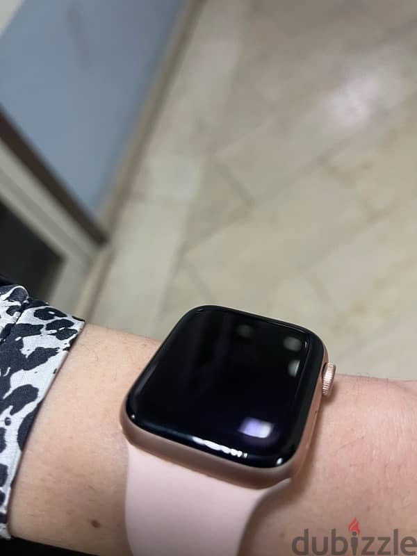 Apple Watch 6 44m pink 3