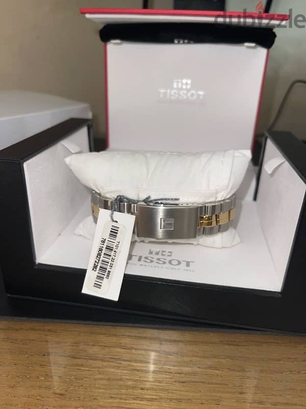 TISSOT - T101.417. 22.031 3