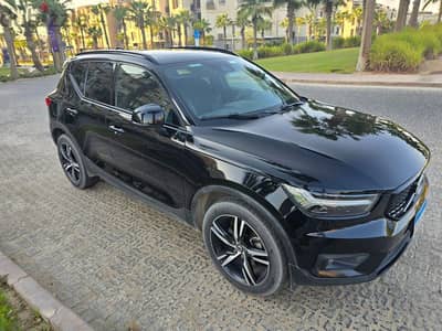 Volvo XC40 2021 R design