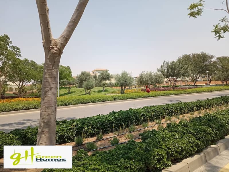 TownHouse 190m fully finished for sale Mivida | Emaar, New Cairo - Best location 8