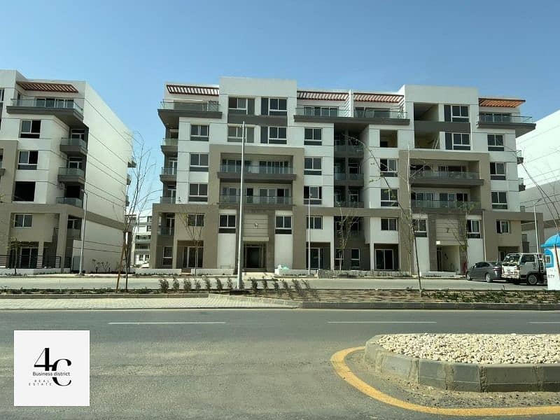 Apartment 216m for sale 3 bedrooms in view landscape with installments in the most special phase HPR in Hyde Park Fifth Settlement 3