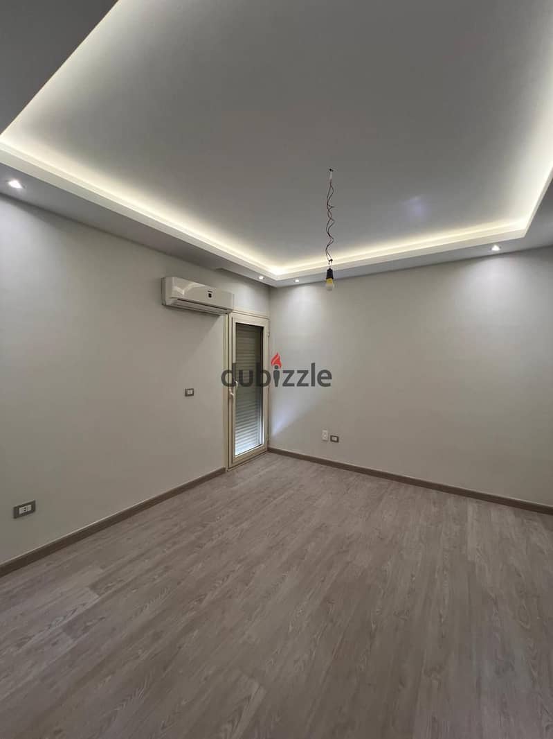 Apartment for rent, kitchen and air conditioning, in Hadayek El Mohandessin Compound, 3 rooms 6