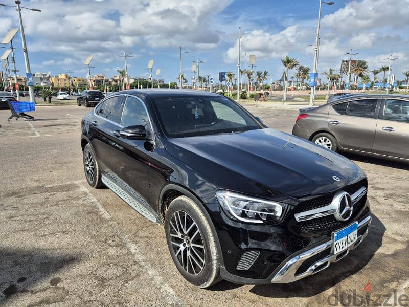 Mercedes-Benz GLC 300 2022,16000 km ,brand new 8