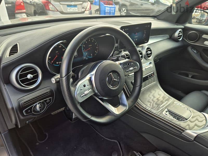 Mercedes-Benz GLC 300 2022,16000 km ,brand new 10