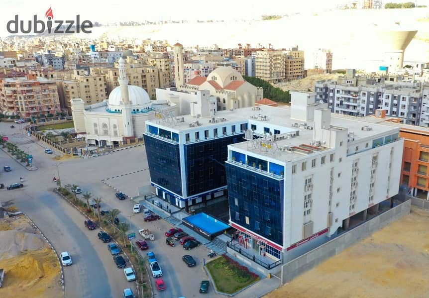 Medical center for rent, 113 meters, finished, view on the front of a mall in Mokattam 3