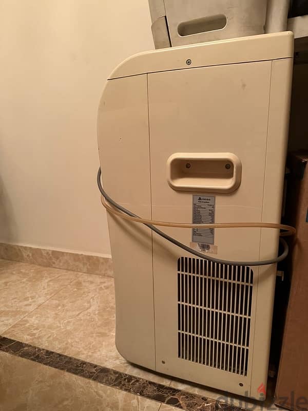 مكيف فريون متنقل 1.5hp بارد و ساخن 1