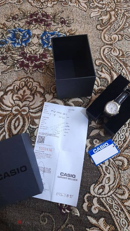 ساعه حريمى ماركة casio 2