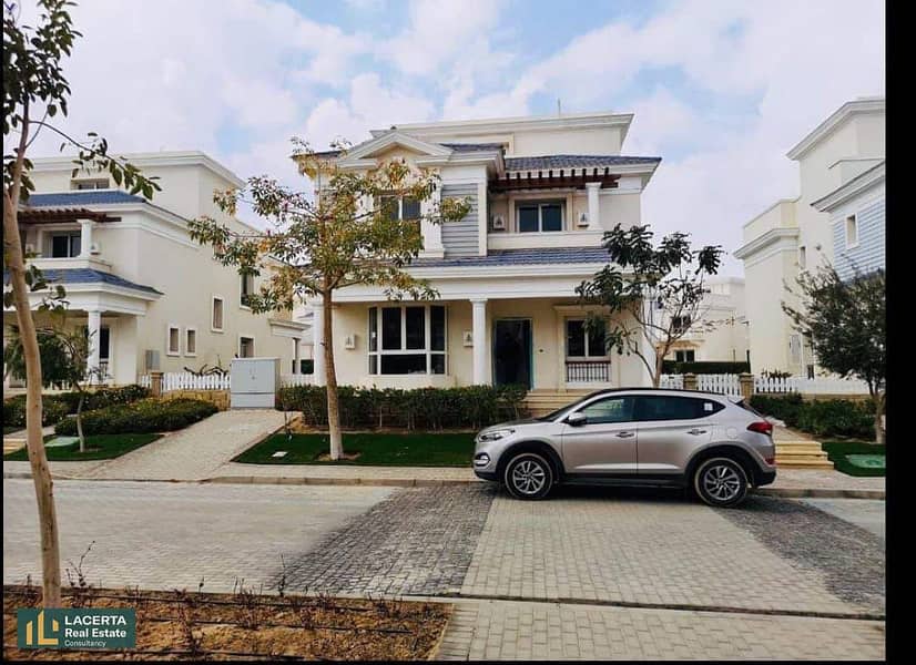 Ready to move standalone villa , prime view in MV | installments 5