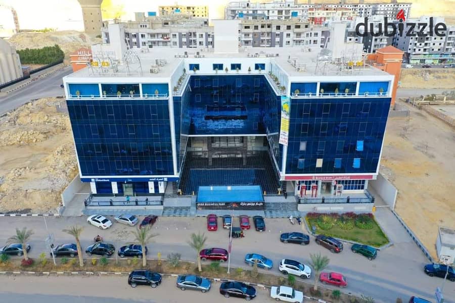 Administrative headquarters for rent, 113 meters, finished, with a view on the front of a mall in Mokattam 4