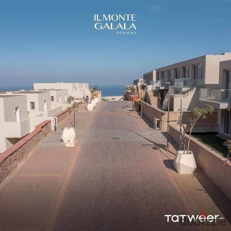 بدون مقدم شاليه للبيع في المونت جلالة العين السخنة IL Monte Galala متشطب صف اول علي اللاجون و Sea View 8