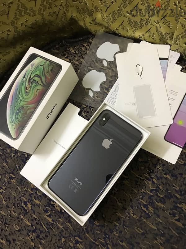 iPhone xs max 64GB 1