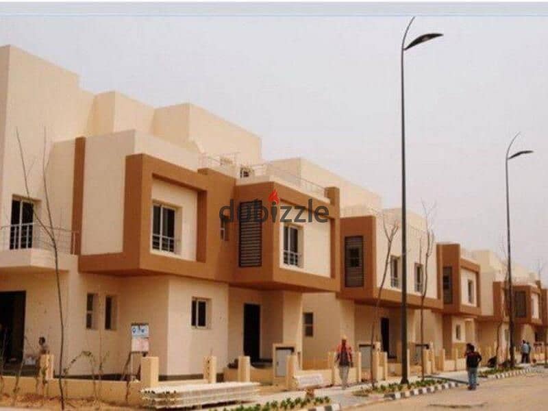 Ready villa, fully finished in Grand Heights Compound, 6th of October City. Prime location near all amenities and minutes from Mall of Arabia. 2