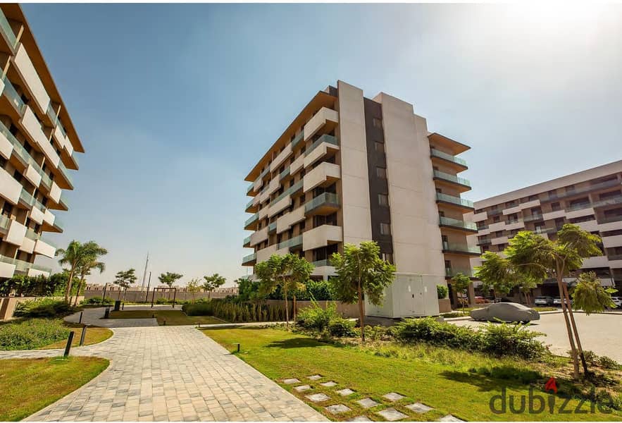 Apartment for sale in Al Burouj Compound, ultra super deluxe finishing, prime location, delivery 3