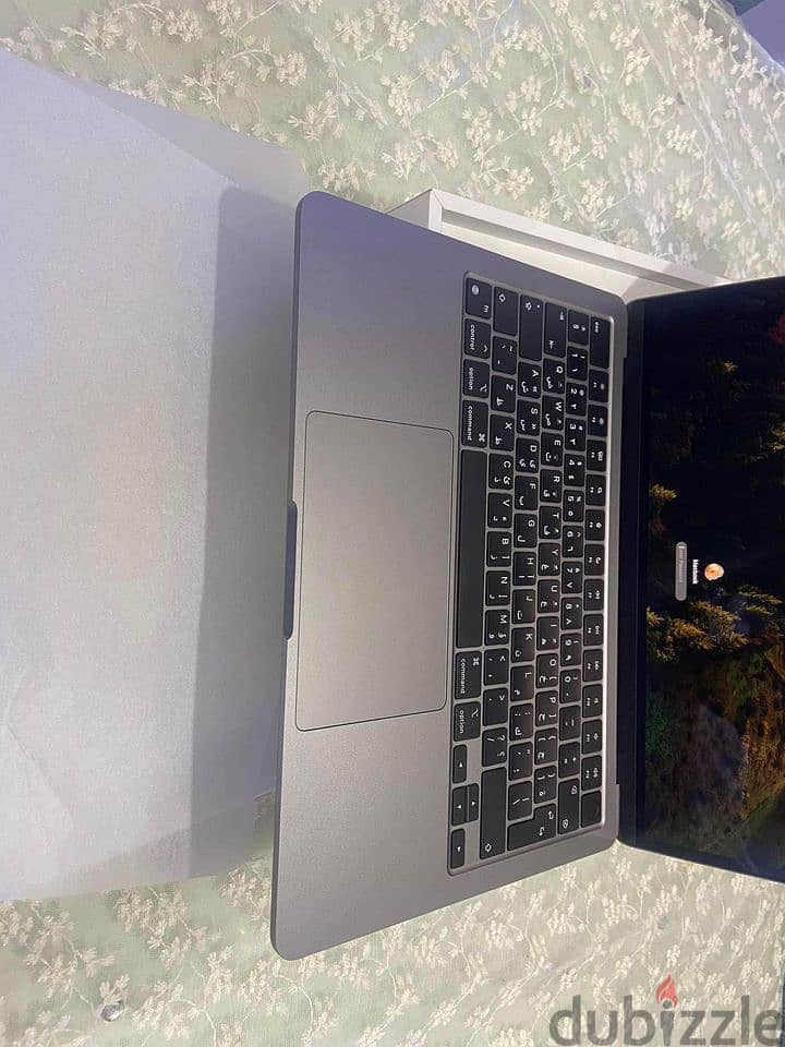 Macbook Air M2 كالجديد تمامًا 0