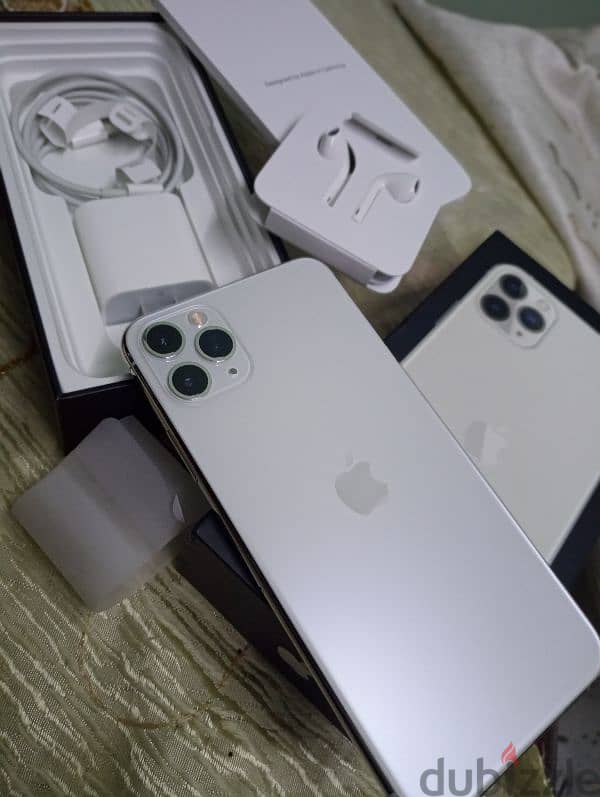 iphone 11 pro max silver 1