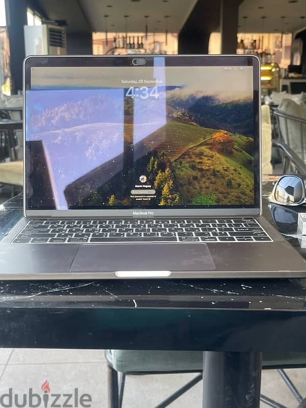 MacBook pro M2 like new 1