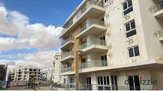 An 210 sqm apartment in a prime location with a stunning view, near Mall of Arabia in Mountain View iCity. 8