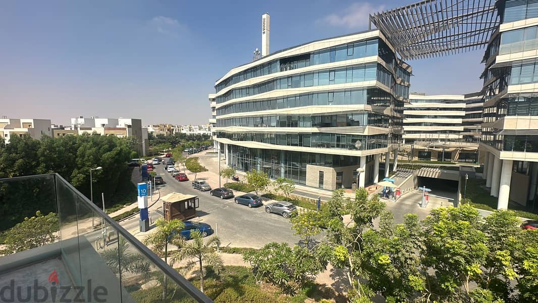 Administrative Office for Sale in Polygon X Building 186 SQM 3