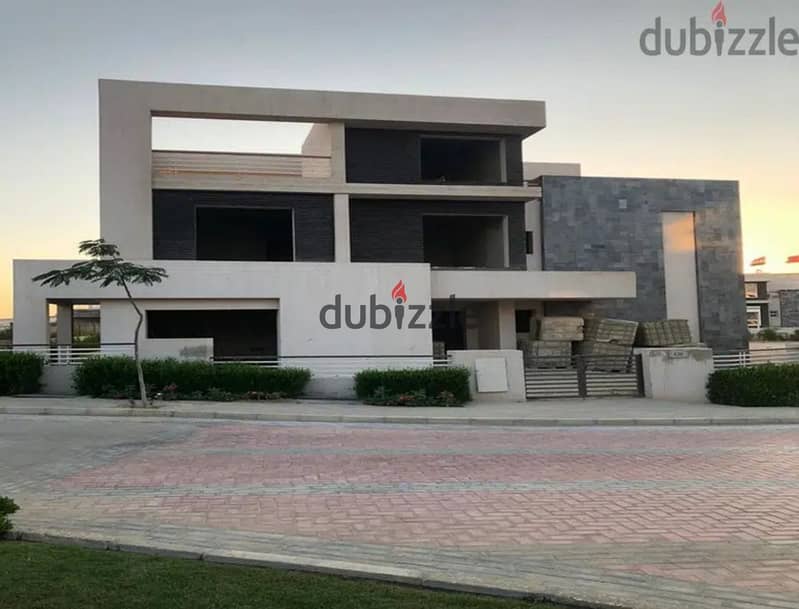 Twin house available at a great price with installment options in Alkarma Vaha, located in the prime area of Sheikh Zayed. 9