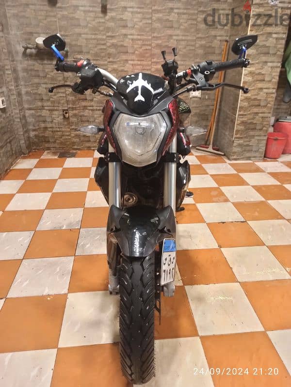 Benelli TNT 150 i 7