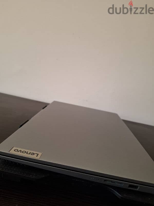 Lenovo Ideapad slim 3 10