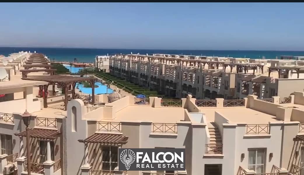 شالية + Roof مساحة  120 متر متشطب  استلام فوري sea view فى بلو بلو السخنه ا blue blue بمقدم 20% 1