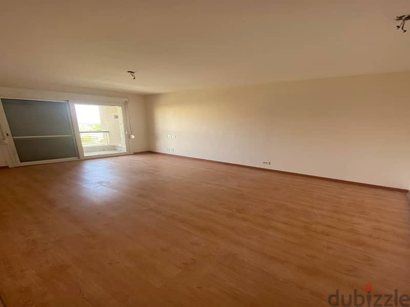 Apartment for sale at New Giza شقة للبيع في نيو جيزة موقع مميز 0