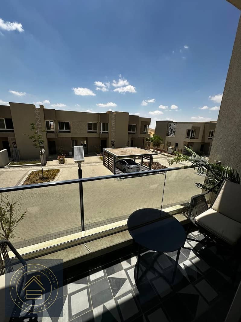 Townhouse (Resale) in Badyā by Palm Hills  Location: Prime location in Badyā, offering complete privacy with views of green spaces and lakes. o 1