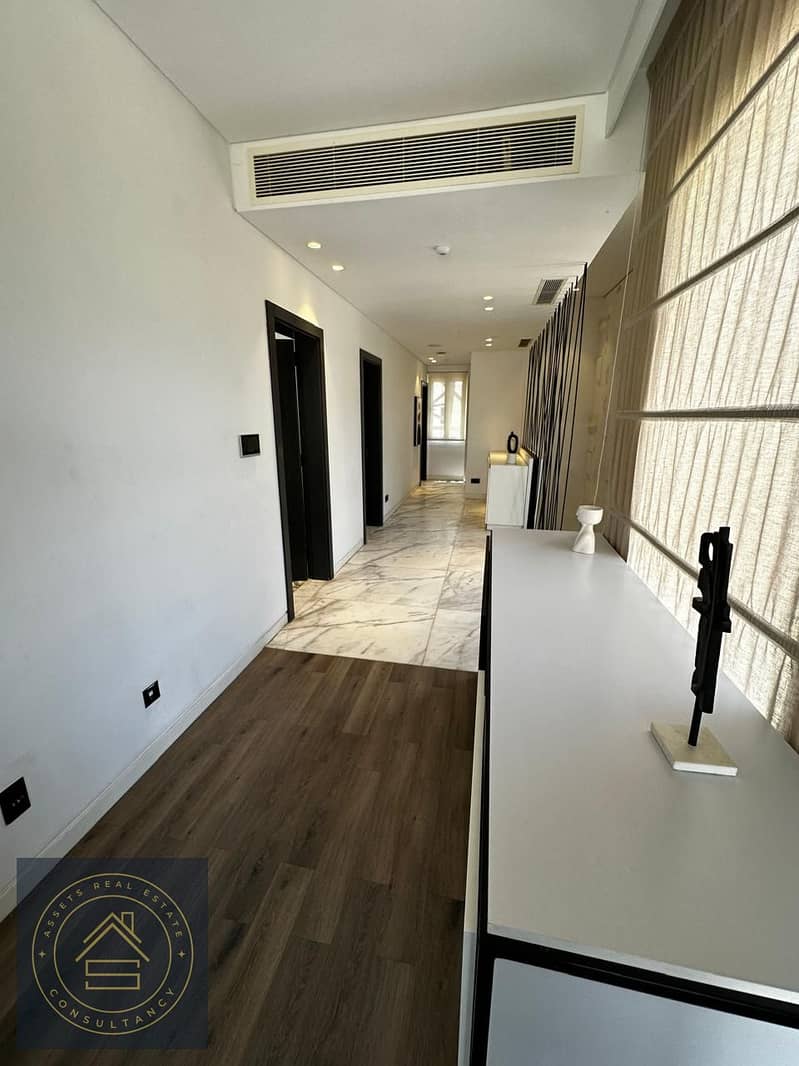 Townhouse (Resale) in Badyā by Palm Hills  Location: Prime location in Badyā, offering complete privacy with views of green spaces and lakes. o 11