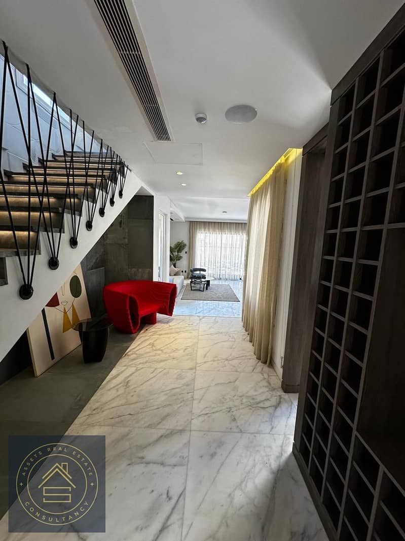 Townhouse (Resale) in Badyā by Palm Hills  Location: Prime location in Badyā, offering complete privacy with views of green spaces and lakes. o 15