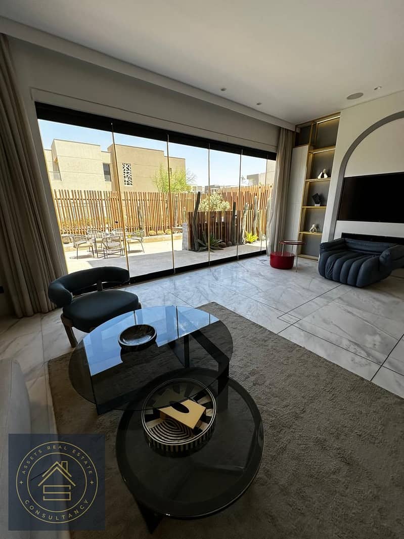 Townhouse (Resale) in Badyā by Palm Hills  Location: Prime location in Badyā, offering complete privacy with views of green spaces and lakes. o 16