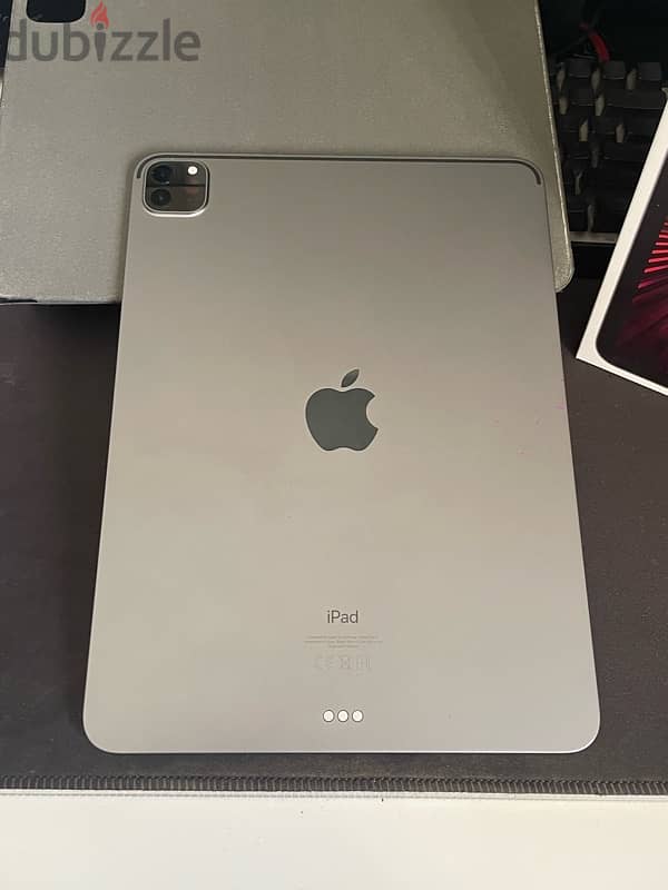 ipad pro 11 inch M1 (128 GB) 3